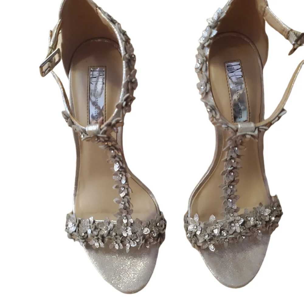 Shoes - Picture 3 of 3